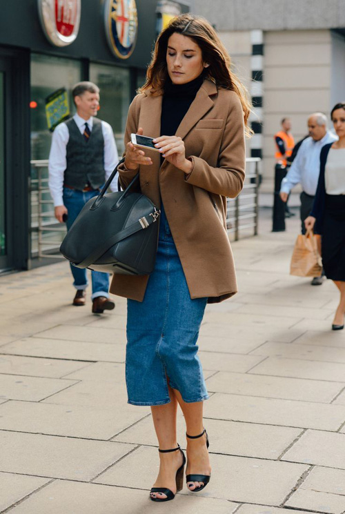 5 cách phối đồ sành điệu với chân váy denim midi