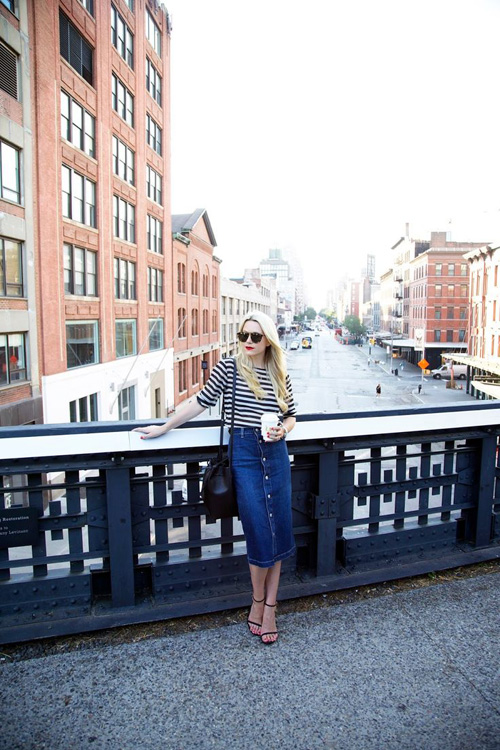 5 cách phối đồ sành điệu với chân váy denim midi