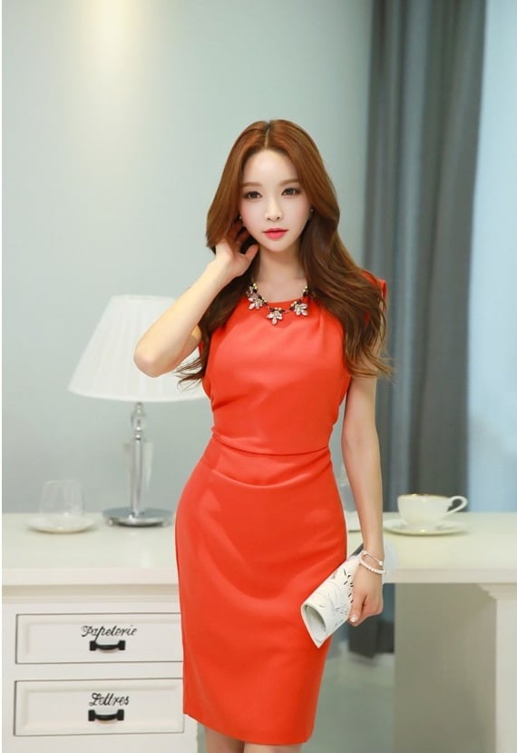 10 mẫu đầm mùa hè ăn gian tuổi cho quý cô tuổi 30