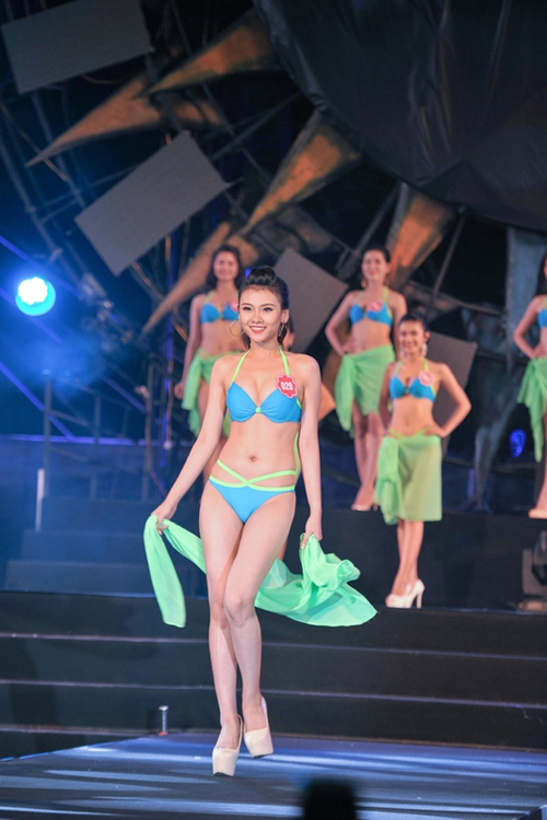 Choáng với dàn thí sinh Hoa hậu Biển mặc bikini khoe sắc