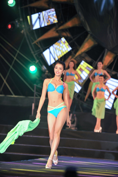 Choáng với dàn thí sinh Hoa hậu Biển mặc bikini khoe sắc