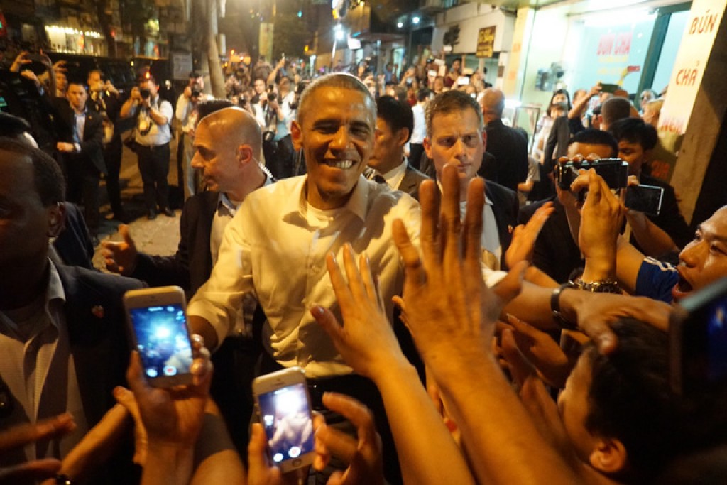 8 lý do khiến giới trẻ thế giới ‘phát cuồng’ Tổng thống Obama