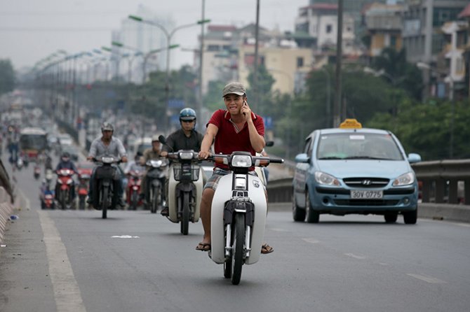 Tin phụ nữ ngày 1/6: Hai phụ nữ bị dã man trên đường…