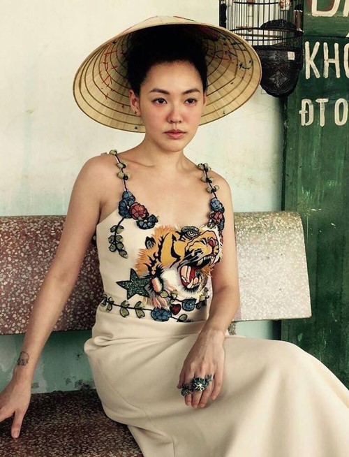 Khoảnh khắc hậu trường ở cầu Long Biên, phố cổ của Tiểu S 9