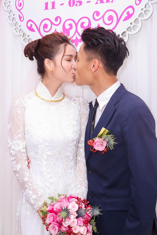 Quatrian shbet hiện đang mở kỳ hân 