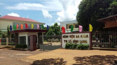 trao nhầm con 
