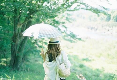 Phụ nữ thông minh, biết “đủ” là hạnh phúc…