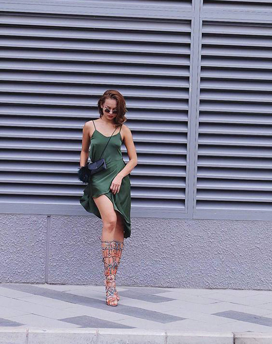 Style sao 24/8: Thanh Hằng khoe Shbet888 phiên bản mới nhất, Phạm Hương thanh lịch