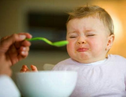 Cho trẻ ăn gì khi bị sốt? 1