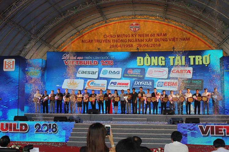 Nghiện game người yêu quay sang chửi tôi là phù thủy