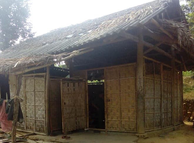 Gia đình M. có hoàn cảnh vô cùng khó khăn.