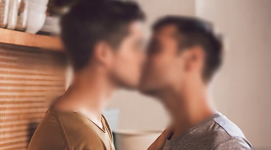 Bị bạn thân cướp người yêu.