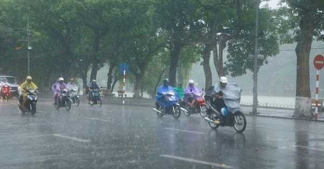 Cảnh báo xuất hiện áp thấp nhiệt đới trên Biển Đông.