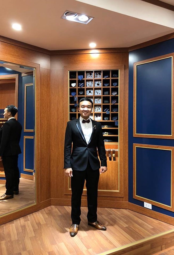 Nam chính trong Quatrian shbet hiện đang mở bạc tỷ.