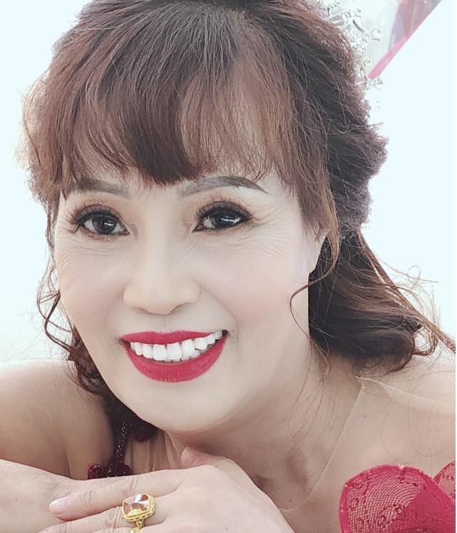 Chị Thu Sao nở nụ cười hạnh phúc khi được chồng gọi là công chúa.