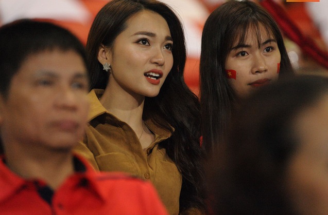 Nguyễn Ngọc Nữ - người yêu tin đồn tiền đạo Văn Đức.