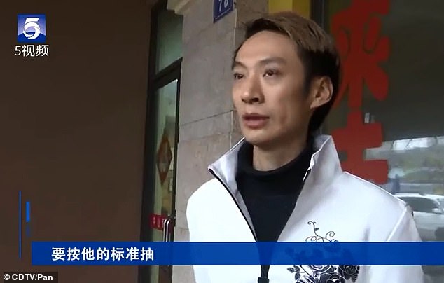 Anh Pan từng là quản lý tại salon tóc.