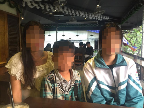 3 chị em H. tố bị bố đánh đập, chửi bới trong suốt 3 năm qua.