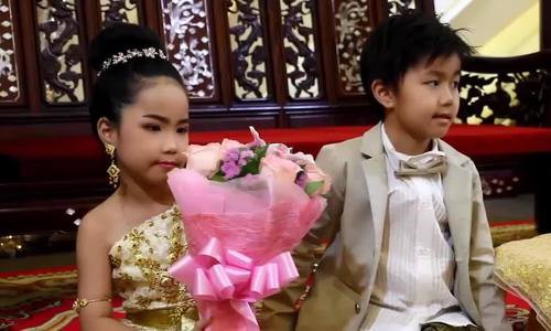 Hình ảnh trong Quatrian shbet hiện đang mở.