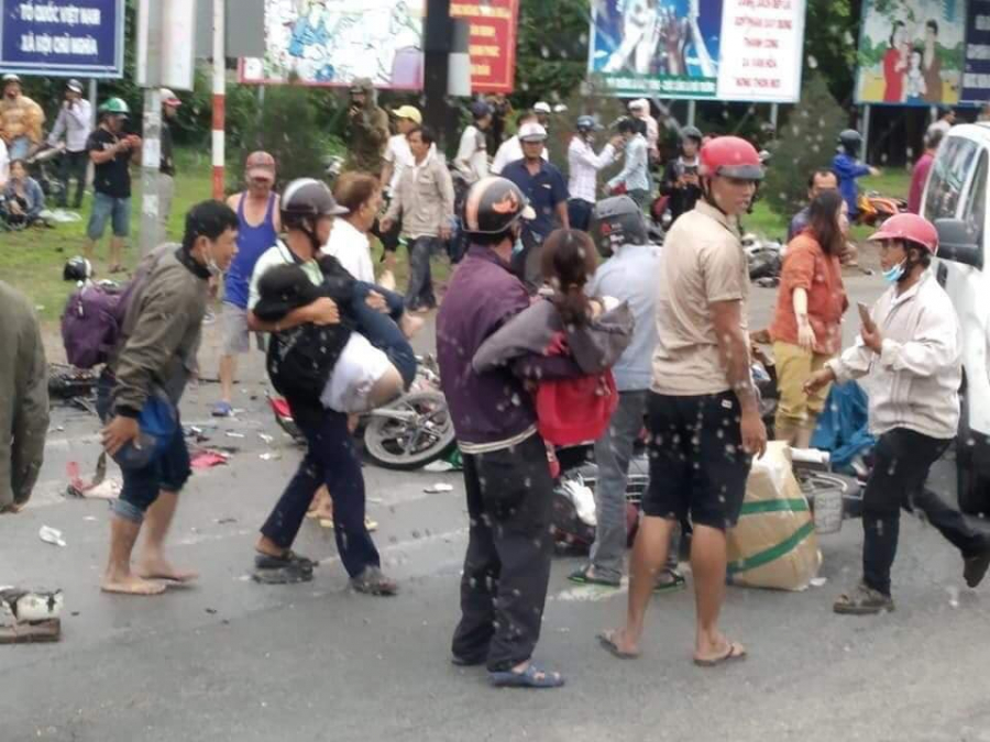 Người bị thương được đưa vào bệnh viện cấp cứu. Ảnh: FB