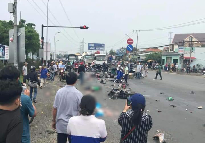 Hiện trường vụ tai nạn thảm khốc. Ảnh FB.