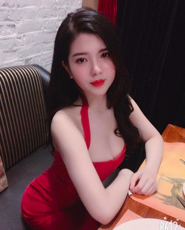 Thanh Thảo có phong cách khá gợi cảm ở ngoài đời.