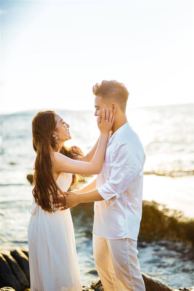 Nhan sắc đường thường của cô dâu khiến nhiều người phải xuýt xoa.