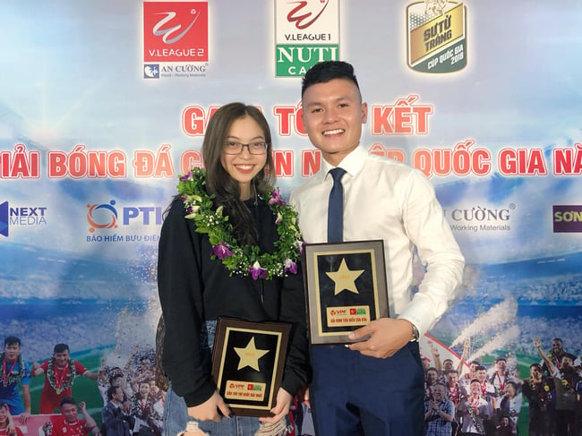 Quang Hải và bạn gái Nhật Lệ.