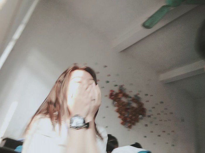 Màu ảnh thì đẹp nhưng nhân vật chính lại bị mờ.