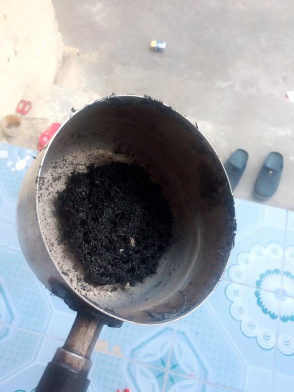 Món cháo của con biến thành thứ không ngờ.