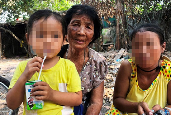 Cụ bà bán vé số được cho là tri hô 