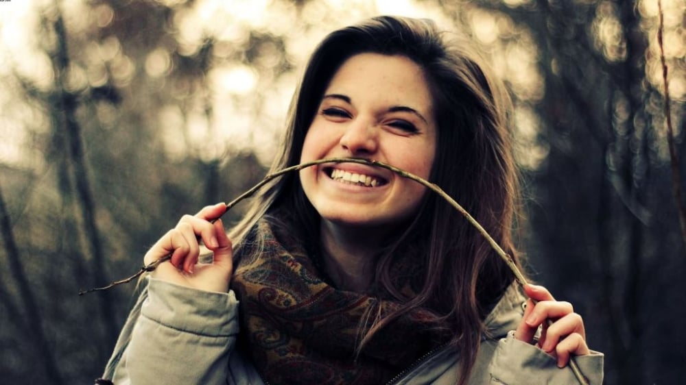 Adorable-Girl-Smile-Selfi