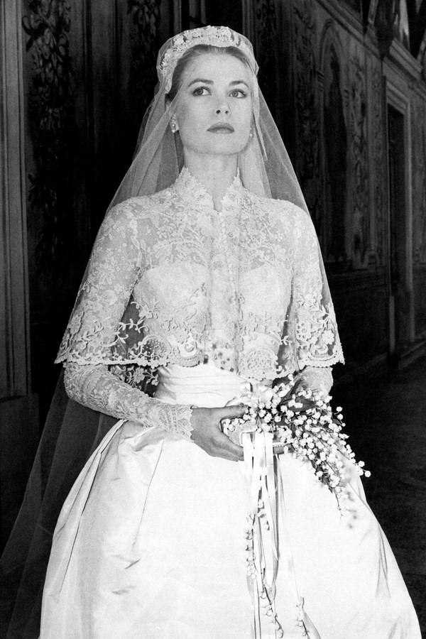 BestRoyalBridalGownsSS10_1_1