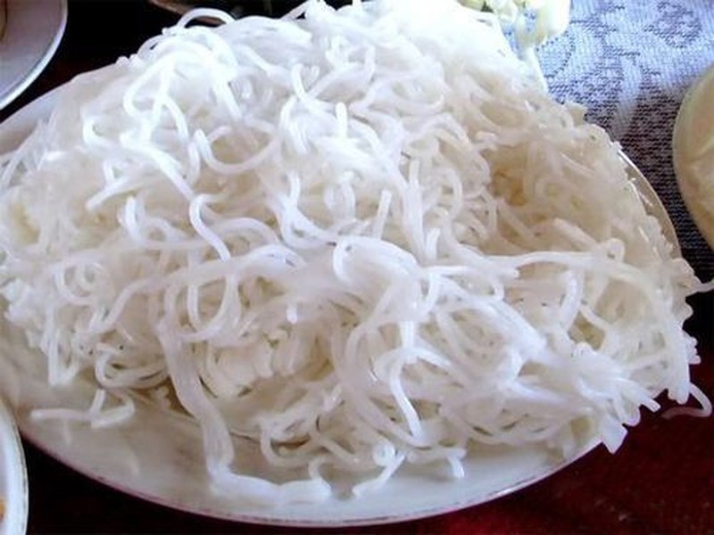 Sợi bún trong và dai hơn vì có chất huỳnh quang