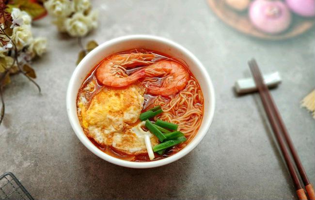 Và đây là bát mỳ tôm cực phẩm nhờ vào công thức nấu trên