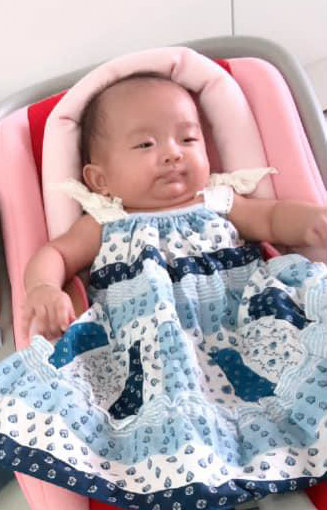 Cô bé ngày càng bụ bẫm đáng yêu đốn tim người hâm mộ