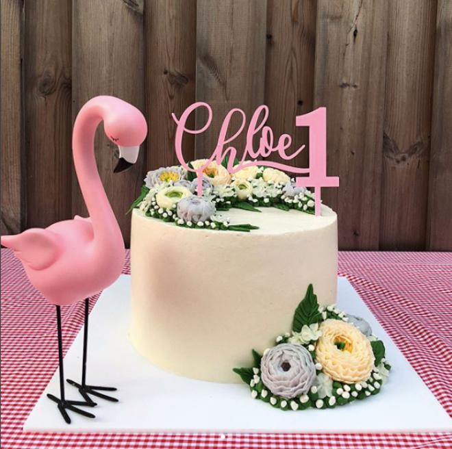 Vào sinh nhật 1 tuổi của cô bé Chloe, Tăng Thanh Hà còn tự tay làm bánh kem cho con gái.
