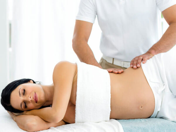 Trẻ em, bà bầu là những đối tượng cân nhắc thật kỹ trước khi làm massage.