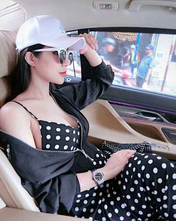 Cô xứng danh là một trong những ngôi sao có phong cách bầu bí năng động và xinh đẹp nhất.