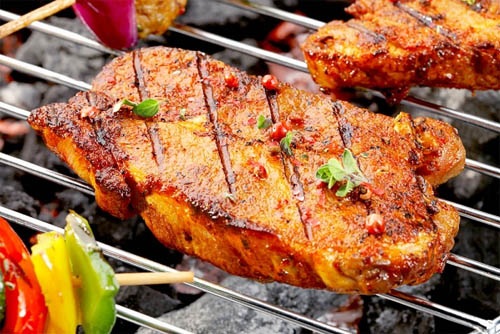Bạn chỉ nên nướng thịt chín tới, để tránh các chất độc hại cho Sh88bet đăng ký miễn phí.