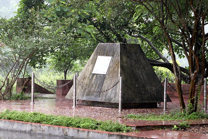 la-thu-chon-trong-khoi-be-tong-10-tan-gui-hau-the-o-thuy-dien-hoa-binh-den-nam-2100-moi-duoc-mo-noi-dung-gi-doc-doan-dau-da-noi-da-ga2