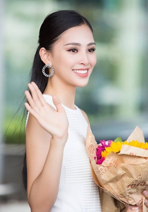 Có Shbet123 Link Vào ShBet Mới Nhất đen óng mượt, Tiểu Vy giữ nguyên một style mọi lúc mọi nơi, trong nhiều hoàn cảnh. Dù là đi dự sự kiện hay mặc đồ năng động ra sân bay, hoa hậu vẫn trung thành với Shbet123 Link Vào ShBet Mới Nhất đen dài này.    