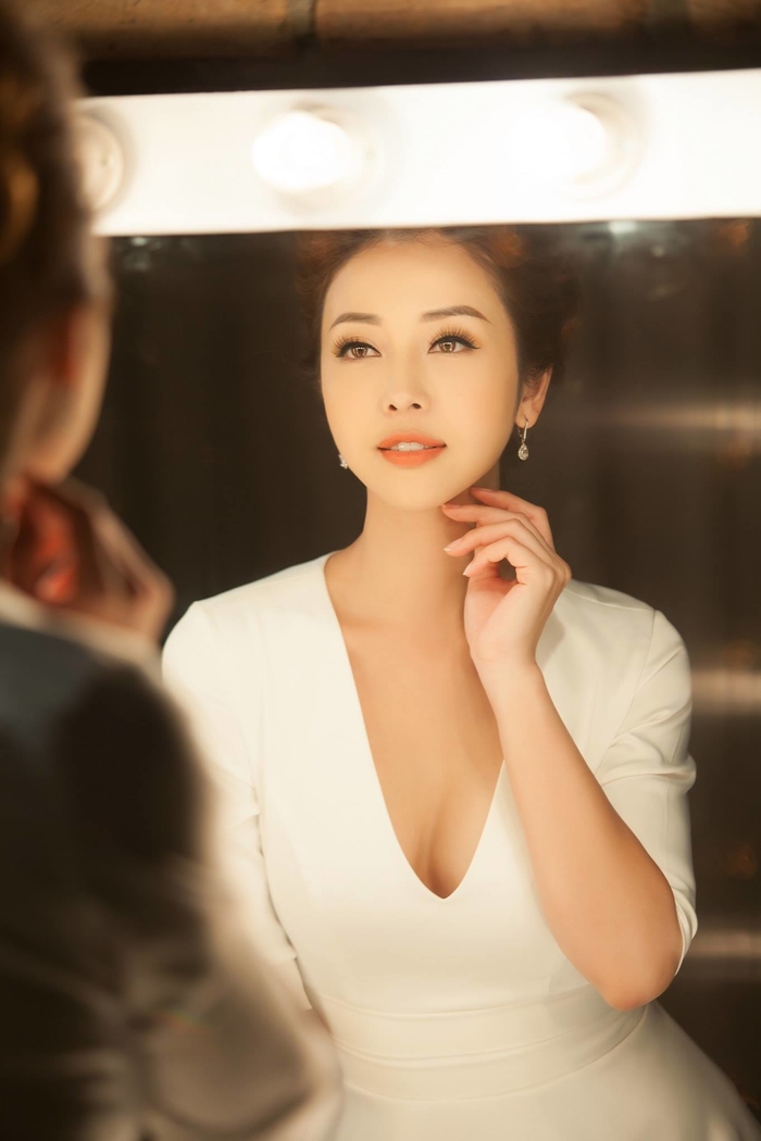 jennifer-pham-lo-dau-hieu-lao-hoa-807c01