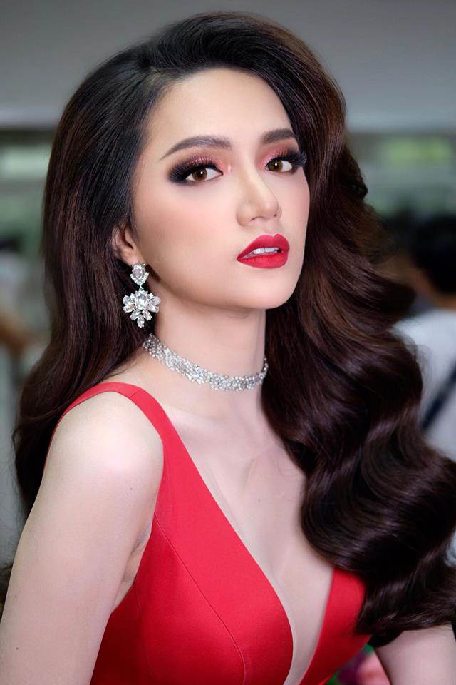 huong-giang-chinh-la-nang-hoa-hau-chua-bao-gio-makeup-xau-du-chi-mot-lan-28872250_1752141228183008_1947565686127932535_n-1544006033-219-width640height960