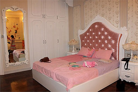 Căn phòng của con gái Trương Ngọc Ánh