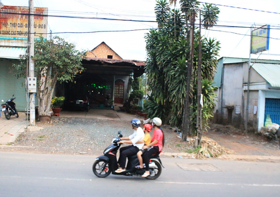 can-canh-ngoi-nha-o-que-cua-cau-thu-hong-duy-1