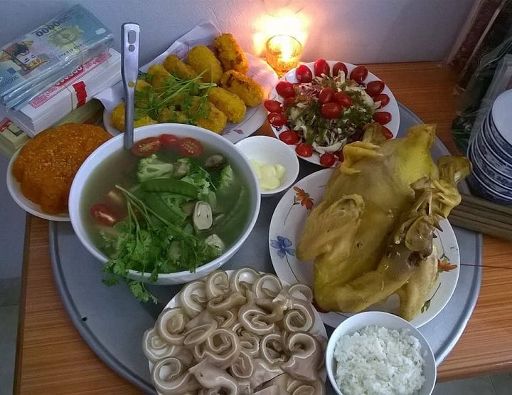 mam-com-cung-gio-mien-bac-gom-nhung-mon-an-gi