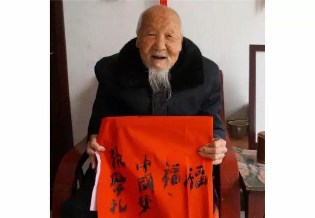 lao-nong-o-trung-quoc-song-tho-den-117-tuoi-chi-voi-nhung-bi-quyet-don-gian-tu---i-th----2_result-1550760332-921-width640height444