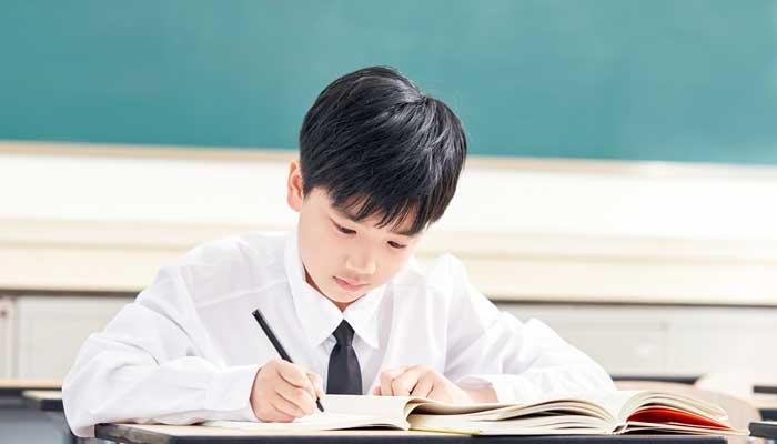 Chân dung đối tượng đâm trọng thương cháu bé và mẹ