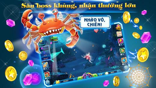 Chị Sarah Bramley ngồi tù chỉ vì gửi ảnh cho người yêu cũ